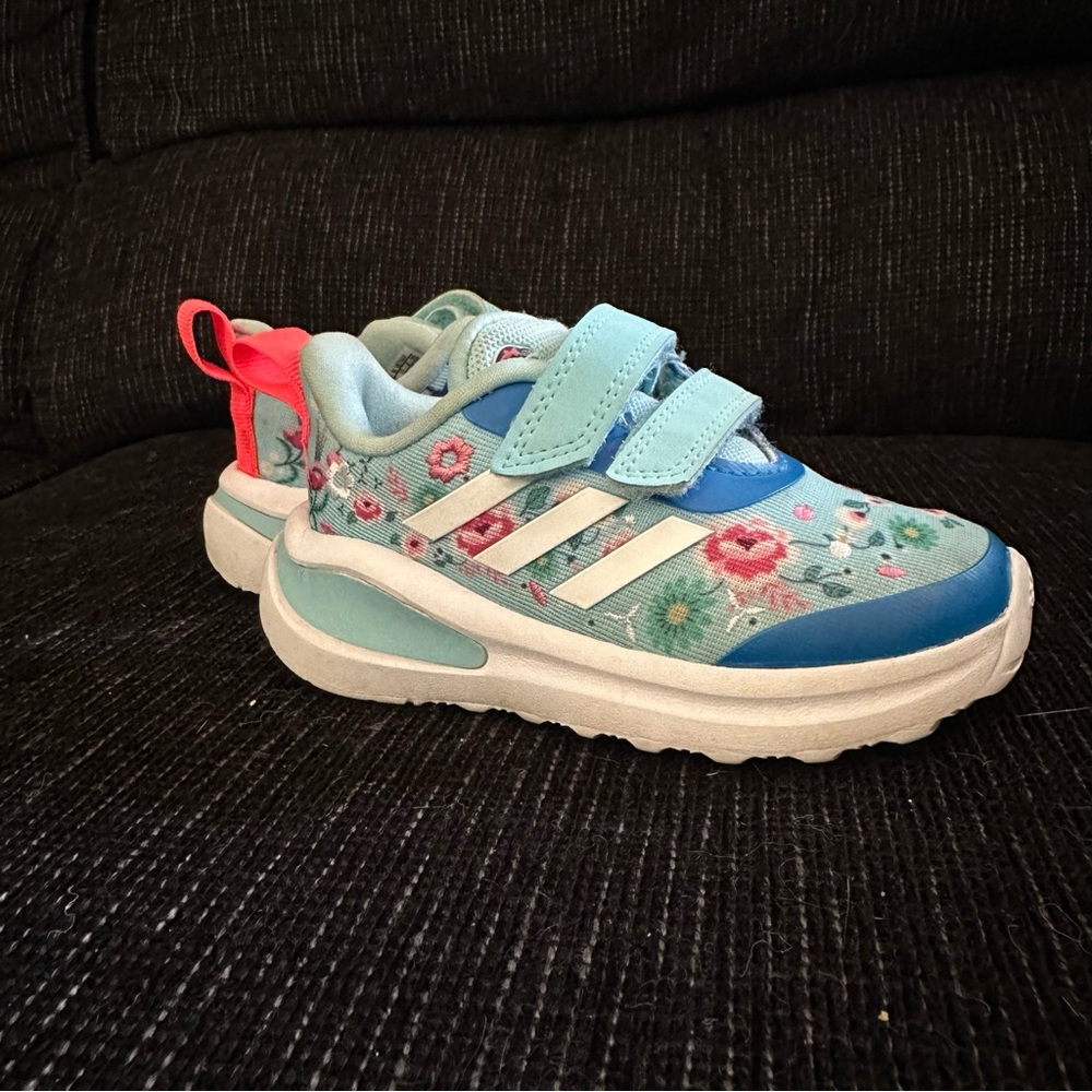 Adidas x Disney: Fortarun Snow White Sneakers